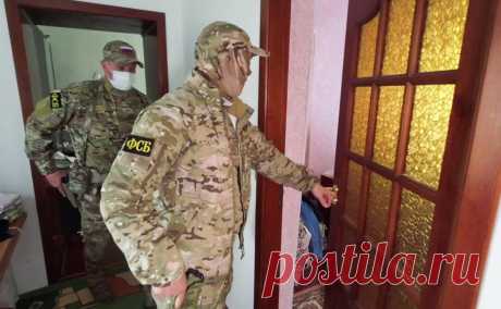 ФСБ задержала молдаванина в Крыму по делу о диверсии. В Крыму и Севастополе задержали трех агентов украинской военной разведки, планировавших и участвовавших в диверсиях, в том числе подрыве водонасосной станции, снабжающей водой Керчь, сообщили в ФСБ.