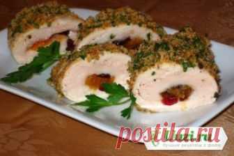 Куриные грудки начиненные курагой и клюквой