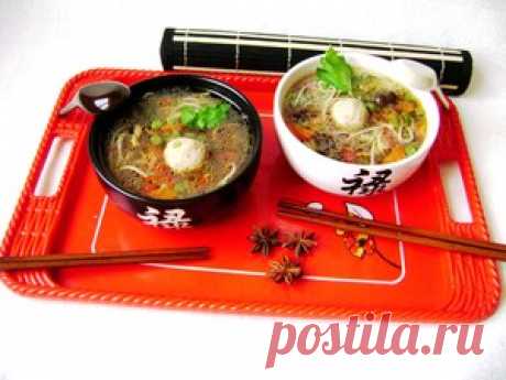 Ароматный суп по-китайски с овощами , лапшой и фаршированными фрикадельками пошаговый рецепт с фотографиями