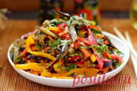 Салат с шампиньонами, кабачками и баклажанами, рецепт с фото | Вкусные кулинарные рецепты Салат с шампиньонами, кабачками и баклажанами, рецепт с фото | Самые вкусные кулинарные рецепты | Новые рецепты с фото и видео на «Kulinarow.ru»