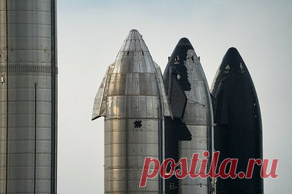 SpaceX впервые заправила топливом полностью собранный Starship. SpaceX на космодроме в Южном Техасе впервые заправила топливом — жидкими метаном и кислородом — полностью собранную 120-метровую многоразовую двухступенчатую транспортную систему Starship. Об этом пишет Space.com. Согласно публикации, таким образом была проведена «мокрая генеральная репетиция».
