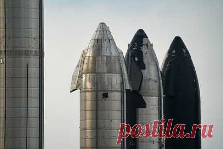 SpaceX впервые заправила топливом полностью собранный Starship. SpaceX на космодроме в Южном Техасе впервые заправила топливом — жидкими метаном и кислородом — полностью собранную 120-метровую многоразовую двухступенчатую транспортную систему Starship. Об этом пишет Space.com. Согласно публикации, таким образом была проведена «мокрая генеральная репетиция».