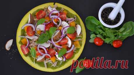 Все знают, что избежать острого чувства голода помогает перекус. Но мы или забываем его запланировать, или жуем на бегу бутерброд с колбасой. Дэвид Перлмуттер в книге «Еда и мозг на практике» предлагает список полезных перекусов. Держите их под рукой — в машине, сумочке или ящике рабочего стола. А если находитесь дома, приготовьте что-то легкое (например, салат по простому рецепту). P.S. Все книги о ЗОЖ до 26 июня включительно можно купить в два раза дешевле. Вы найдете их здесь →…