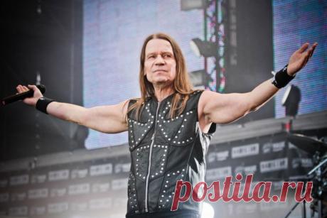 Эту песню надо слушать с закрытыми глазами﻿. Кипелов — Я свободен! 
Кипелов — Я свободен! Эту песню надо слушать с закрытыми глазами. Думаю она одна из лучших песен Российского рока. Сколько лет я слушаю эту песню (лет 10-15) и не перестаю удивляться этому Шедевру. П…