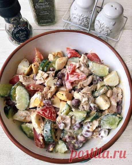 Фото Правильное питание в Instagram: "Салат с куриной грудкой и фасолью😋 ⠀ ⠀  _____________________ Салат с куриной грудкой и фасолью Ингредиенты (на 3 порции) КБЖУ на 100 г:…" 112 отметок «Нравится», 1 комментариев — Правильное питание (@eathealthwit) в Instagram: «Салат с куриной грудкой и фасолью😋 ⠀ ⠀  _____________________ Салат с куриной грудкой и фасолью…»
