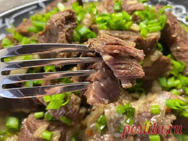 Вариант шикарного новогоднего горячего. Не нужно стоять у плиты. Всего три ингредиента - БУДЕТ ВКУСНО!
                                             - 23 ноября
                                             - 43033462084 - Медиаплатформа МирТесен Идеальный рецепт для тех, кто работает 31 декабря. Готовить просто, всего лишь поставить кастрюлю на плиту и забыть до боя курантов. Это один из самых вкусных рецептов приготовления мяса. Получается вкуснее, чем мясо, приготовленное...