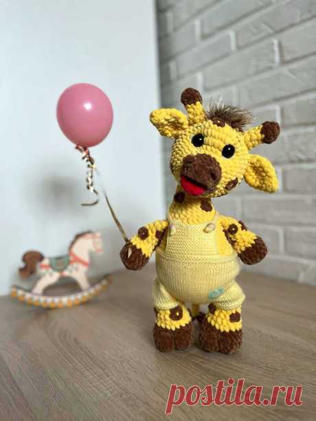 PDF Жирафик крючком. FREE crochet pattern; Аmigurumi animal patterns. Амигуруми схемы и описания на русском. Вязаные игрушки и поделки своими руками #amimore - большой жираф из плюшевой пряжи, плюшевый жирафик.