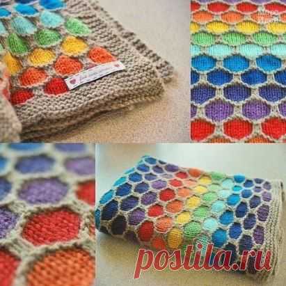 Вязаный спицами разноцветный плед
http://labhousehold.com/knitting-multicolored-plaid.html