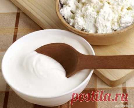 Рецепт сметанно-творожного крема для торта и бисквита Как сделать вкусный крем для прослойки тортов и бисквита. Как приготовить густой крем для торта из сметаны и творога. Как сделать сметану гуще желатином