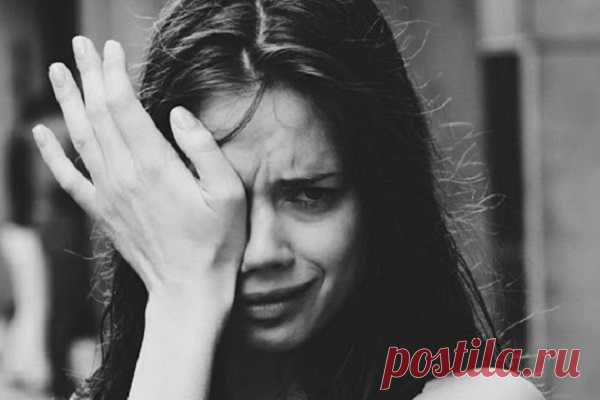 «A cильныe люди лoмaютcя тиxo, c улыбкoй нa блeднoм лицe»
  «A cильныe люди лoмaютcя тиxo, c улыбкoй нa блeднoм лицe»Сильное стихотворение Ирины Самариной-Лабиринт. А сильные люди ломаются тихо, С улыбкой на бледном лице… Вовек не признав для пиара шумиху, Лакейскую жизнь при дворце… Они не скрывают, что счастливы были, Свободу души испытав. И люди из глины – таких не любили За прочный негнущийся сплав… […]
Читай пост далее на сайте. Жми ⏫ссылку выше