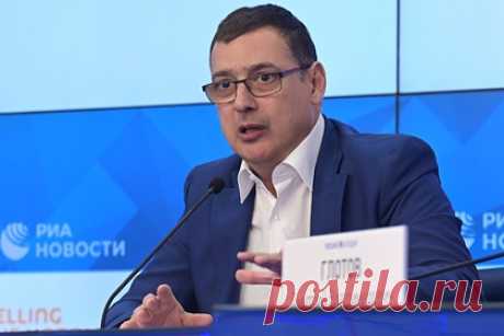 Российский тренер раскритиковал «гоняющих балду» судей на Олимпиаде. Тренер сборной России по фехтованию Ильгар Мамедов раскритиковал работу судейской комиссии в ходе мужского командного финала в рапире на Олимпийских играх в Токио. Он посетовал на то, что «члены судейской коллегии «ходят тут и ничего не делают». «Ходят, балду гоняют», — возмутился тренер.