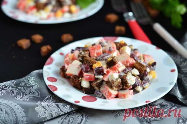 Салат с крабовыми палочками сухариками и фасолью рецепт с фото пошагово и видео - 1000.menu
