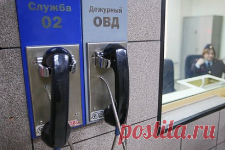 Россиянку зарезали во время застолья в подмосковном общежитии. В подмосковной Электростали 35-летнюю россиянку зарезали в одной из комнат общежития «Якорь». Вечером 14 сентября в полицию позвонила дежурная по этажу общежитию и сообщила, что видела лежащего окровавленного человека. Прибывшие на место стражи порядка обнаружили тело женщины с четырьмя ножевыми ранениями.