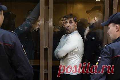 Любовница родственника лидера преступного мира Шакро Молодого заявила на него в полицию