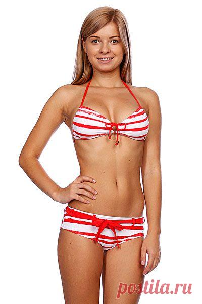 Совсем скоро начнется лето и к нему лучше подготовиться. Стильный и красивый купальник Quicksilver поможет вам показать свое тело во всей его красе. Восхищенные мужские взгляды вам будут обеспечены!

Цена: 1190 руб.