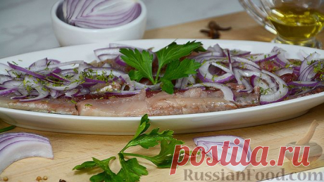 Рецепт: Малосольная сельдь домашнего посола на RussianFood.com