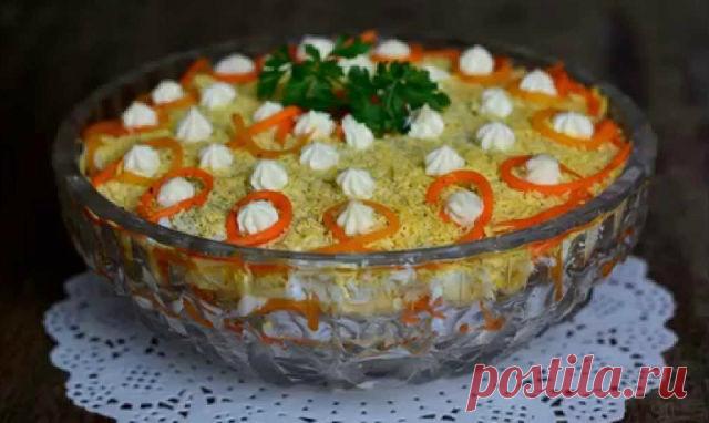 Салат "Царская трапеза"  из куриного филе с корейской морковкой