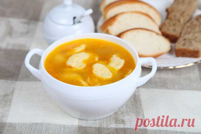 Быстрый куриный суп «Лентяй» с сырными рулетами — Фактор Вкуса