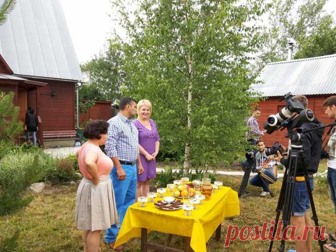 (5) Facebook