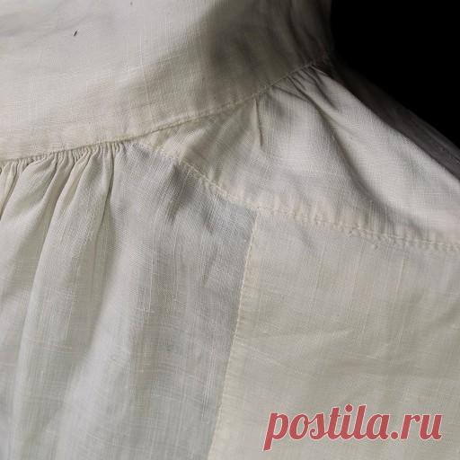 Man’s linen shirt, late 18th century – INSIDE OUT