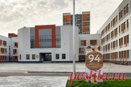 Российские школьники толпой избили одноклассника из-за девочки. В Тюмени школьники толпой избили 12-летнего одноклассника из-за его конфликта с девочкой из параллельного класса. Пострадавшего ребенка госпитализировали, у него диагностировали перелом носа, черепно-мозговую травму и многочисленные ушибы. Сейчас шестиклассник находится на домашнем лечении.