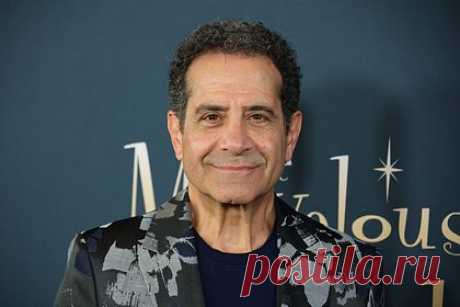 Известный актер продал квартиру в США в убыток. Актер Тони Шалуб, известный по сериалу «Детектив Монк», избавился от жилья в США. Артист и его жена, актриса Брук Адамс, продали квартиру в центре Нью-Йорка в убыток. Шалуб и Адамс получили за недвижимость 3,4 миллиона долларов. Сумма оказалась на 500 тысяч долларов меньше той, что пара отдала за объект в 2016 году.