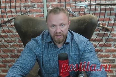 В Москве суд арестовал обвиняемого в убийствах украинского неонациста Боцмана. В Москве суд заочно арестовал Сергея Коротких, известного как Боцман и Малюта, который считается ближайшим соратником националиста Максима Марцинкевича (Тесак), покончившего с собой в СИЗО. В России его считают причастным к двойному убийству, совершенному по мотивам национальной ненависти в 2007 году.