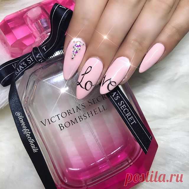 💗Love is in the air💗
Happy Valentine's Day lovers!💞💞💞💞
#valentinesday #valentinesnails #love #loveeffectnails #goldcoastnails #goldcoastsalon #goldcoastbeauty #goldcoastnailtech #gcnails #acrylicnails #gelpolish #pinknails #prettynails #blingnails #swarovskinails #happyvalentinesday #lovers #vs #victoriassecret #bombshell #victoriasecret #vsperfume