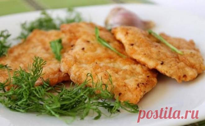 Это блюдо достойно праздничного стола, к тому же готовится быстро: куриные отбивные
