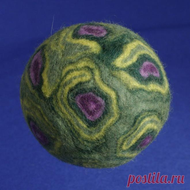 Мастер-класс: как свалять интересные шарики для праздника