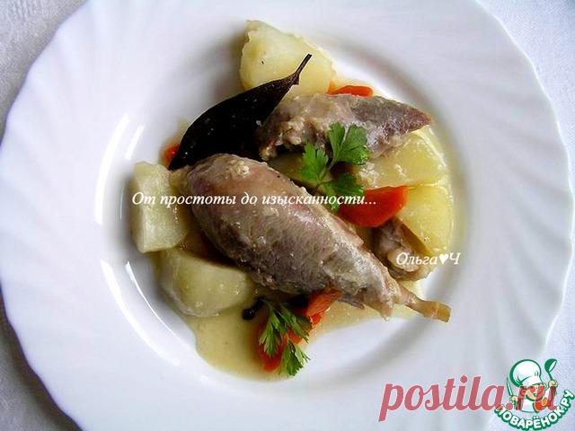 Индейка в сливочном соусе с овощами. Вкуснейшее блюдо из индейки томленой с овощами в сливочном соусе. Индейка получается невероятно нежной и с легкостью отделяется от костей, а овощи прекрасно дополняют птицу. В итоге получается почти диетическое блюдо. Попробуйте!