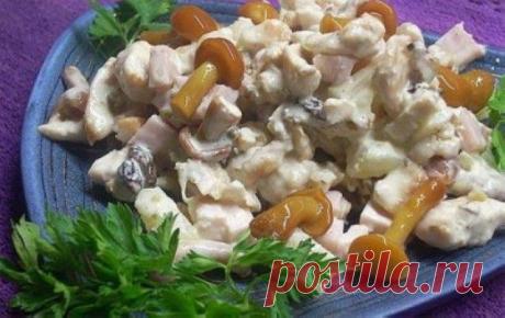 Салат с грибочками