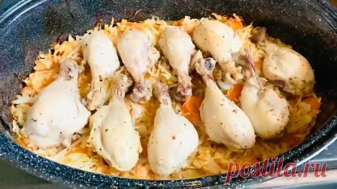 Капуста с курицей в духовке.