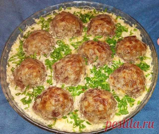 Интересные новости    Тефтели в молочно сырном соусе.