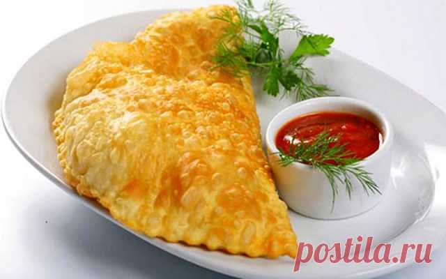 Чебуреки «Под градусом». Очень сочные и вкусные.