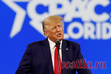 Трамп предложил «бомбить» Россию американскими F-22 под китайскими флагами. Бывший президент США Дональд Трамп в шутку предложил задействовать американские истребители для бомбежки России, предварительно замаскировав их под китайские, просто закрепив на них флаги КНР. По его мнению, Москва подумает, что на нее напал Пекин, и у них вспыхнет конфликт.