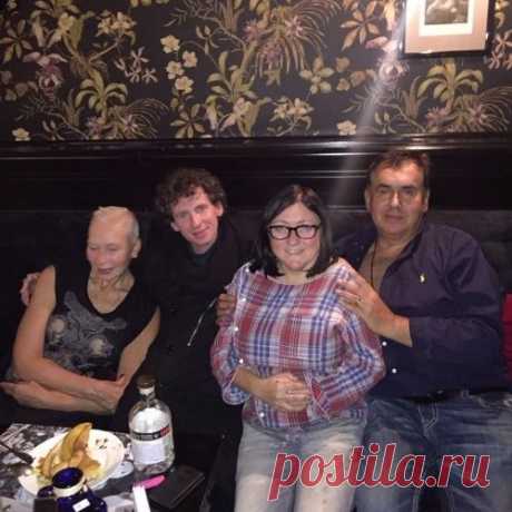 На вашем месте я бы сидел на месте. И.Ильф