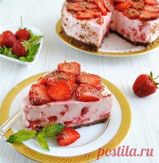 Клубничный торт (без выпечки). Рецепт Все продукты, кроме сливок, заранее достать из холодильника, чтобы они были комнатной температуры.