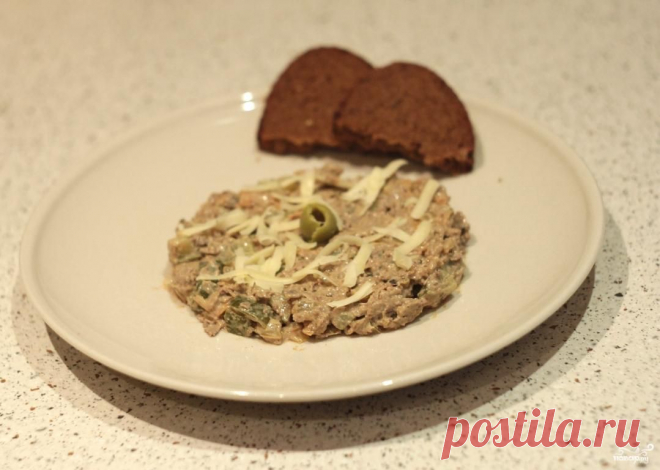 Салат с вареной печенью и солеными огурцами - пошаговый кулинарный рецепт на Повар.ру