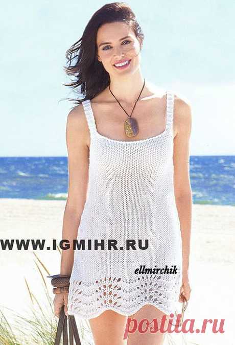 Легкое белое платье с волнами.