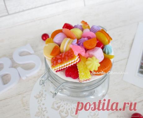 Купить Баночка с декором Мармелад Зефир в интернет магазине на Ярмарке Мастеров Купить или заказать Баночка с декором Мармелад Зефир в интернет магазине на Ярмарке Мастеров. С доставкой по России и СНГ. Материалы: полимерная глина, банка стеклянная. Размер: 0.5л