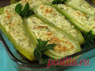Кабачки фаршированные сыром