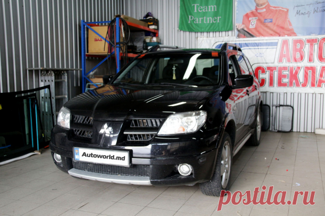 Mitsubishi Outlander с установленным лобовым стеклом от Pilkington
