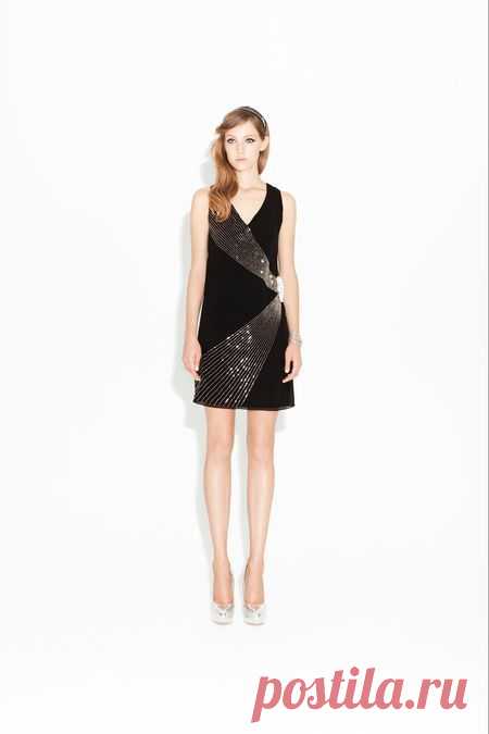 Fashion Shows, Runway Reviews, and More