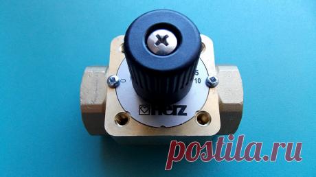 Трехходовой клапан для отопления с терморегулятором: схема Комфортная температура жилого помещения – главная задача отопления. Но не все задумываются, что помимо основных узлов, агрегатов (котел, радиаторы, циркуляционный насос) за тепло отвечают также менее заметные устройства. Одним из них является трехходовой клапан для отопления с терморегулятором, схема которого не сложна, но требует тщательного, подробного рассмотрения. Такие узлы встречаются сегодня в каждой квартир...