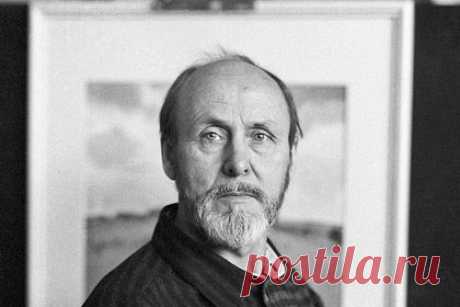 Умер народный художник России Шмаринов. Народный художник России, член президиума Российской академии художеств (РАХ) Алексей Шмаринов умер в возрасте 90 лет. Об этом сообщили в пресс-службе РАХ. Художник родился в 1933 году. Шмаринов был представителем знаменитой художественной династии, графиком и живописцем, известным как в России, так и за рубежом.