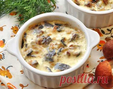Грибы с картофелем в сметане: пошаговый рецепт и фото Как вкусно приготовить белые грибы? Грибы с картошкой в сметане - питательный ужин для всей семьи. Пошаговый рецепт грибов с картошкой в сметане.