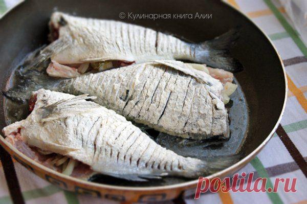 Один маленький секрет жарки речной рыбы без костей | Четыре вкуса