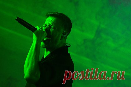 Лидер Imagine Dragons избавился от дома известного актера. Лидер группы Imagine Dragons Дэн Рейндольдс избавился от своего дома в американском Малибу. Артист продал особняк, где раньше проживал известный американский актер Курт Рассел. Новым покупателем стал бизнесмен Джон Войтех, он отдал за недвижимость 16,7 миллиона долларов.
