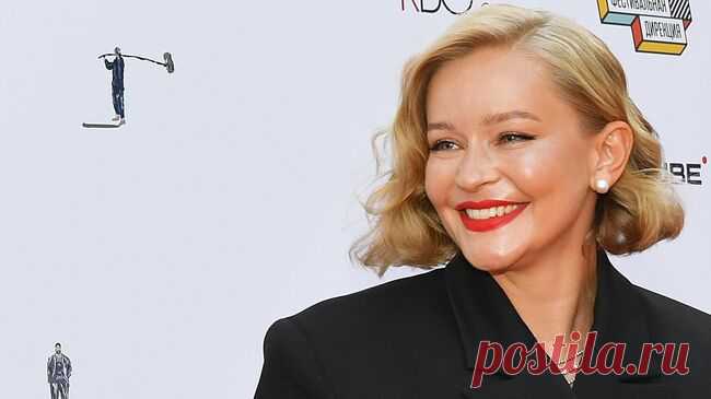 Суд прекратил дело о взыскании с Пересильд долга за дизайн-проект